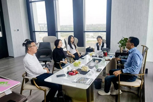 丁爱平董事长一行赴禹越支行走访涉美外贸企业